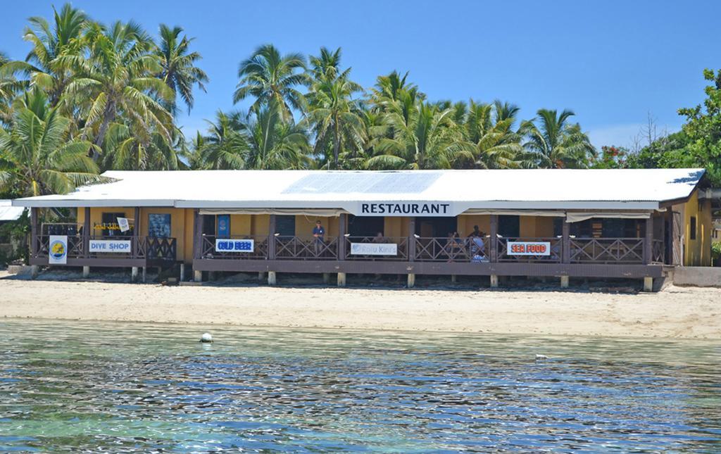 Ratu Kini Backpackers And Dive Resort Isla Mana Exterior foto